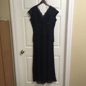 Blue Sage 14 navy blue floor length formal dress